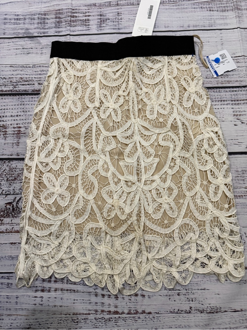 Women’s Lace Overlay Skirt in Cream with Black Waistband 3.1 Phillip Lim size 2
